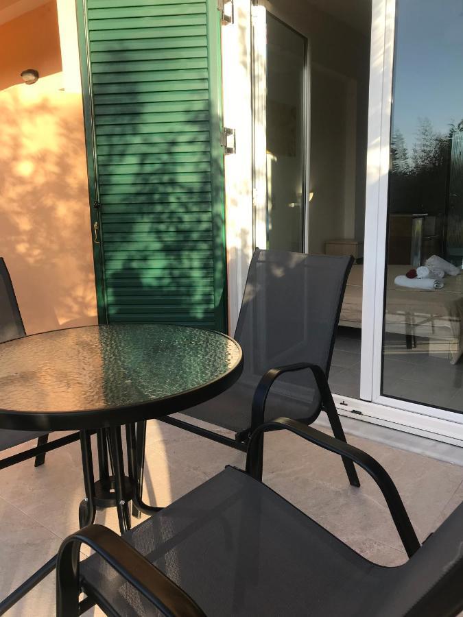 Room In Studio - Studio Banos Apartments And Swimming Pool Ρόδα Εξωτερικό φωτογραφία