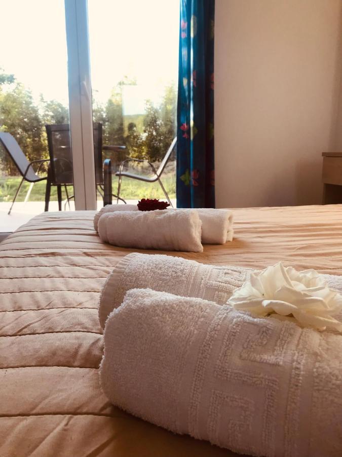 Room In Studio - Studio Banos Apartments And Swimming Pool Ρόδα Εξωτερικό φωτογραφία